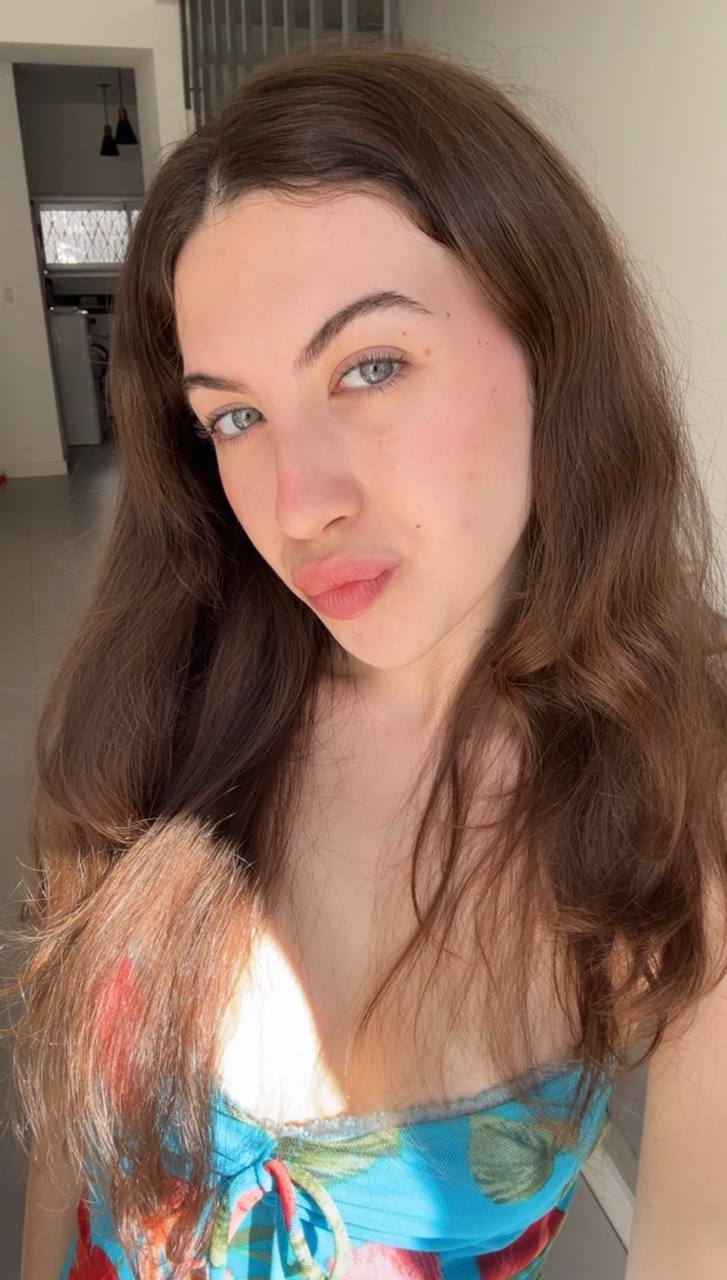 Nude girl Amber in Tainan