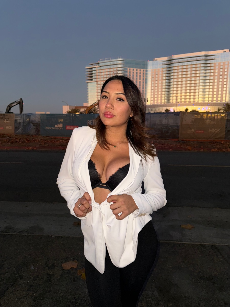 Take a pause and enjoy Ali Cruz — streaming from Tainan