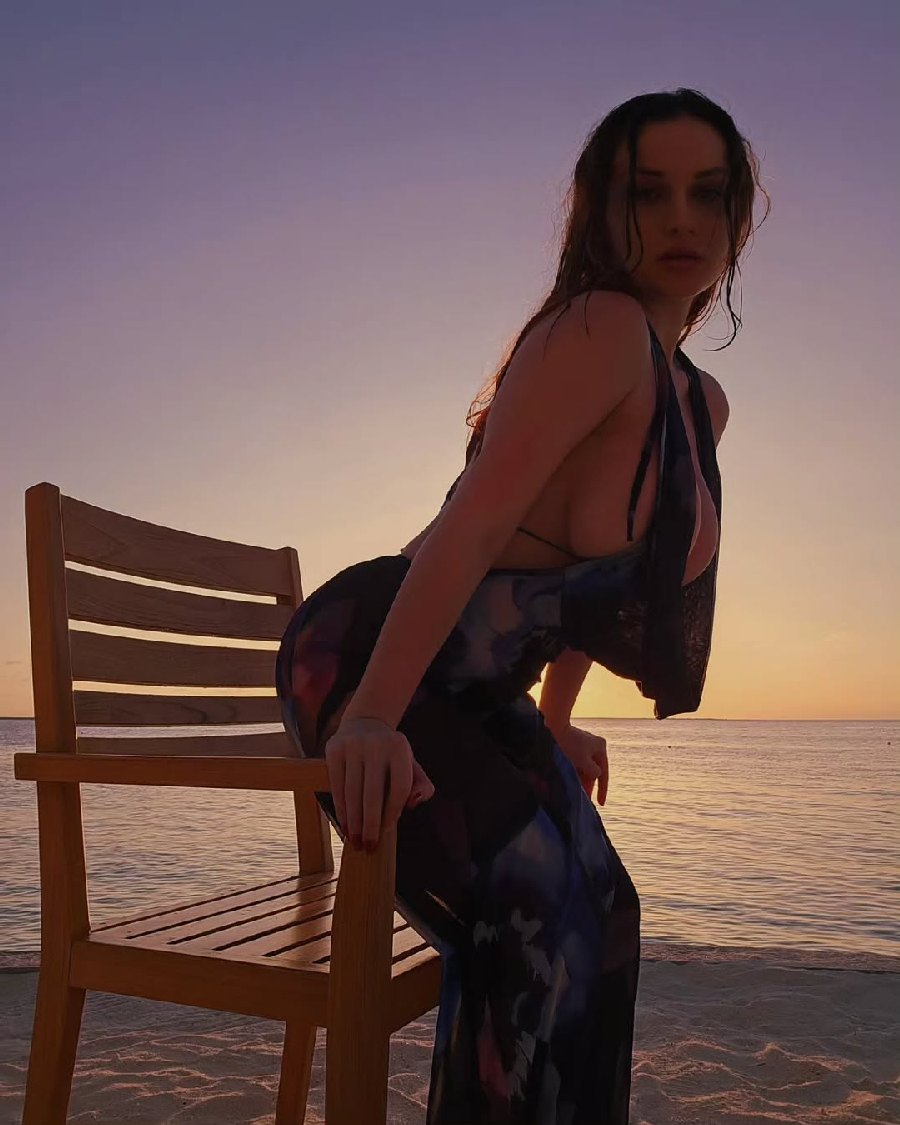 Sexy girl Miranda Faith nude in Tainan