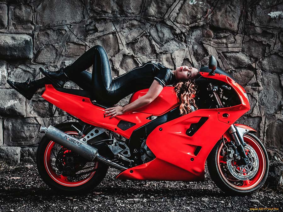 Beautiful girl Beautiful girls and motorcycles in Tainan