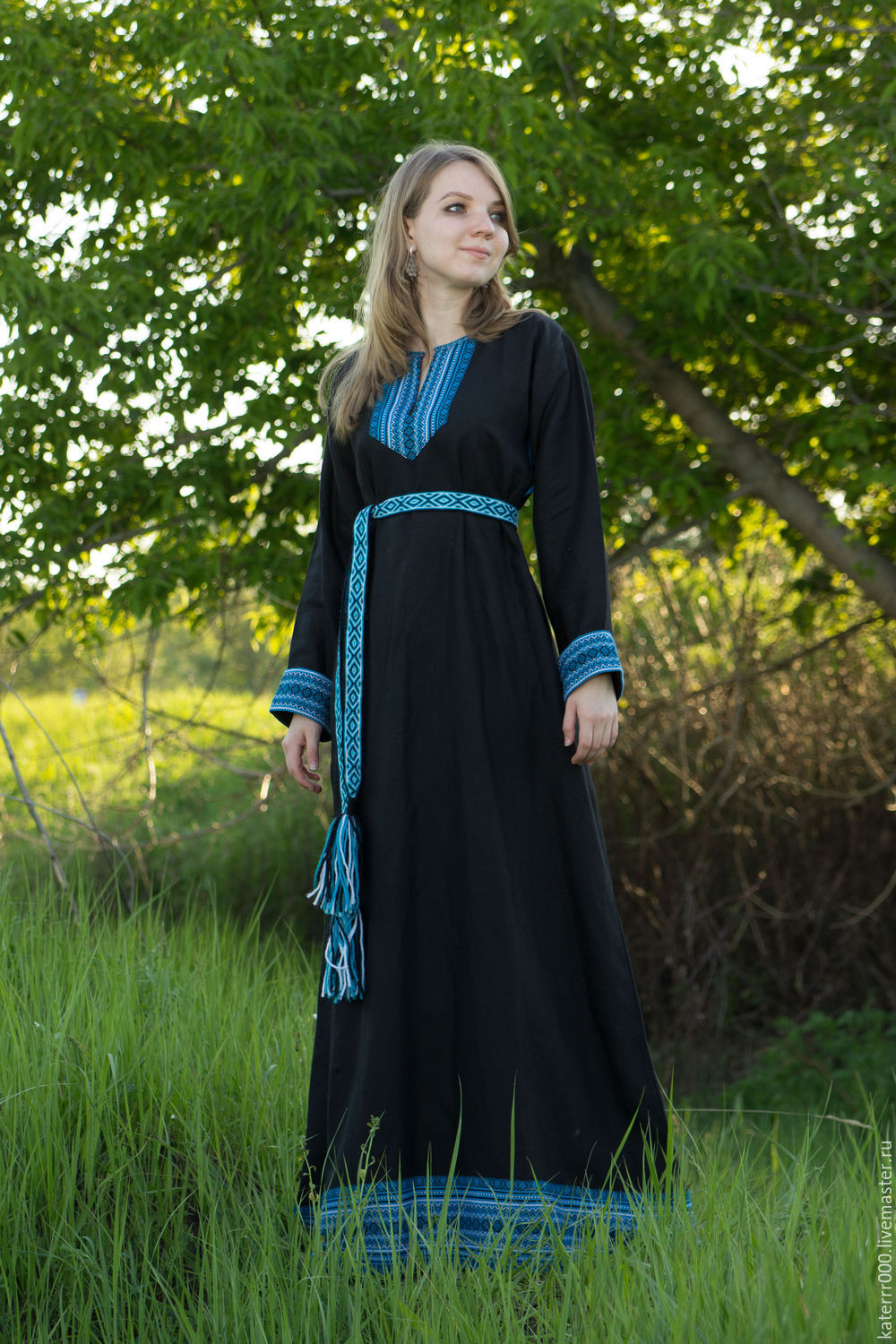 Women in Slavic costumes in Tainan