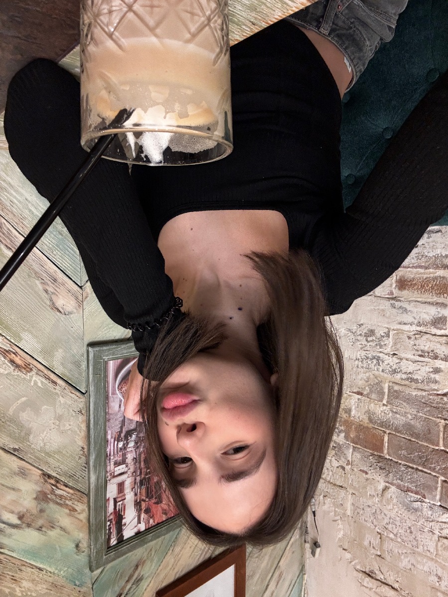 Fresh photos, fresh mood — Tina online in Tainan